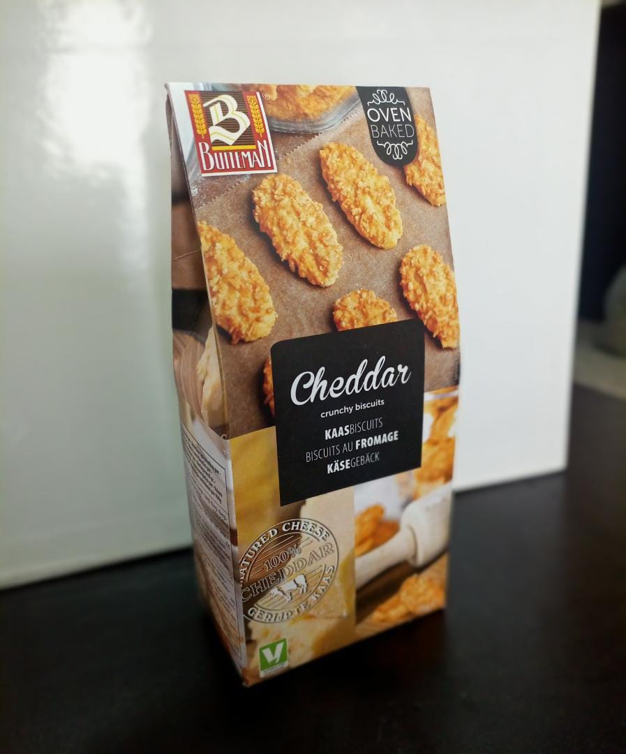 Cheddar crunchy biscuits